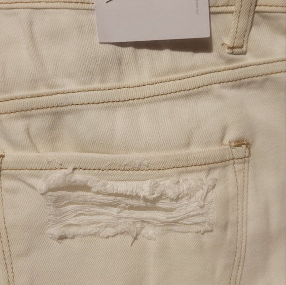 NWT Vervet Flare White Jeans - Picture 3 of 3
